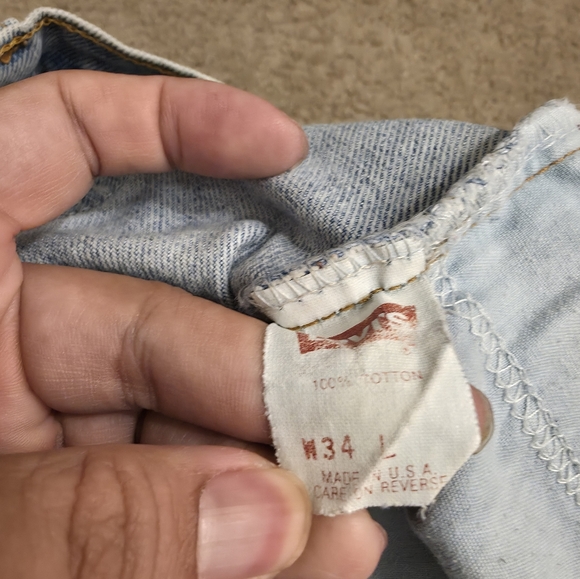 Levis - Picture 5 of 6